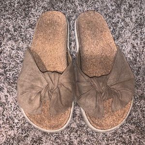 Super cute sandals from American Eagles